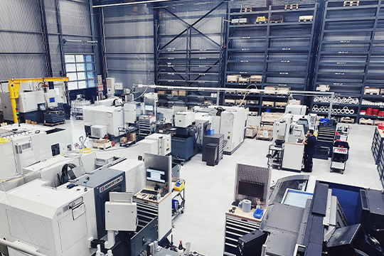 Eigene Fertigung

95% Eigenfertigung, CAM und PPS unterstützt